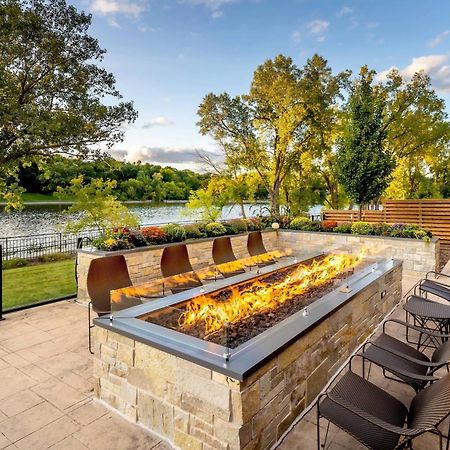 Courtyard By Marriott Appleton Riverfront Extérieur photo
